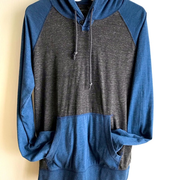 Long sleeve shirt & hoodie - Picture 2 of 2